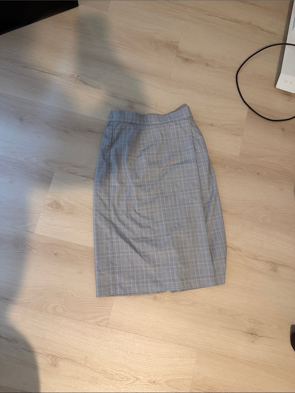 Uniqlo Gray Plaid Pencil Skirt
